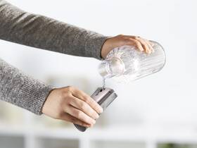 Ručný naparovač odevov Tefal DT8765E0 Pure Force 3v1 čierny/sivý

 obrázok produktu 5 z 6