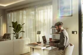 Vnútorný reproduktor Philips Hue Secure Smart biely

 obrázok produktu 12 z 18
