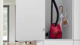 Podlahový vysávač Bosch BGBS2RD1H červený

 obrázok produktu 1 z 12