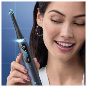 Zubná kefka Oral-B Black CZ 

 obrázok produktu 7 z 14