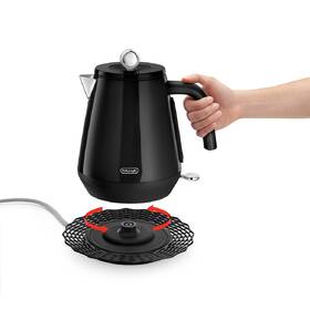 Rýchlovarná kanvica De'Longhi KBY2001.BK čierna

 obrázok produktu 3 z 9