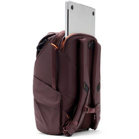 Batoh Peak Design Everyday Backpack 20L (v2) vínový

 obrázok produktu 2 z 9