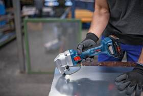 Nožnice na plech Bosch Professional GNA 18V-16 E (bez baterie) 

 obrázok produktu 3 z 13