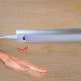 Podlinkové svietidlo Solight bezdotykové, stmievateľné, IR sensor, 9W, 4100K, 60cm biele

 obrázok produktu 2 z 4