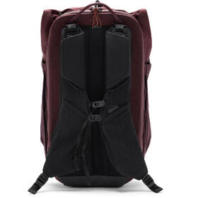 Batoh Peak Design Outdoor Backpack 25L vínový

 obrázok produktu 4 z 9