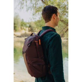 Batoh Peak Design Everyday Backpack 20L (v2) vínový

 obrázok produktu 7 z 9