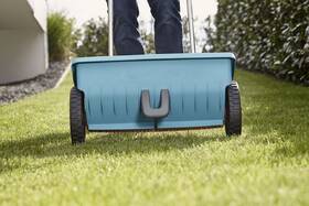 Rozmetadlo hnojív Gardena 0432-20 

 obrázok produktu 3 z 9