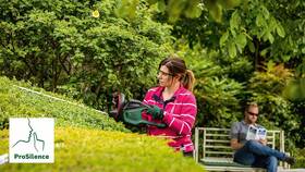 Nožnice na živý plot Bosch UniversalHedgeCut 50 0.600.8C0.501 

 obrázok produktu 2 z 2