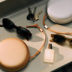 Prenosný reproduktor Bang & Olufsen Beosound A1 (3rd Gen) bronzový

 obrázok produktu 7 z 8