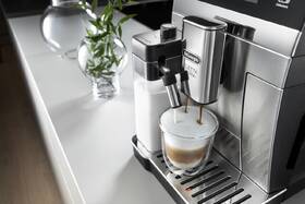 Automatický kávovar De'Longhi ECAM 470.85.MB čierne/nerez

 obrázok produktu 5 z 9