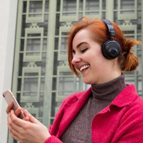 Slúchadlá JLab Studio Wireless On Ear čierna

 obrázok produktu 3 z 3
