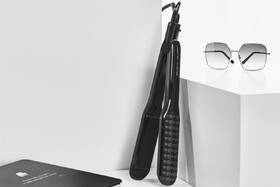Žehlička na vlasy Rowenta Karl Lagerfeld Extra Liss SF411LF0 čierna

 obrázok produktu 2 z 6