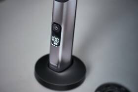 Zastrihávač fúzov Philips QP6651/61 

 obrázok produktu 3 z 6
