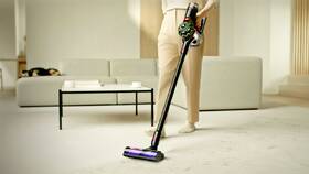 Tyčový vysávač Dyson V8 Cyclone čierny/zelený

 obrázok produktu 14 z 22