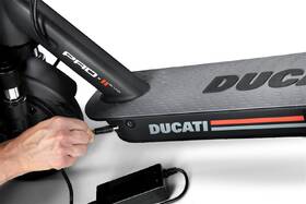 Elektrická kolobežka Ducati PRO-II EVO 

 obrázok produktu 10 z 13