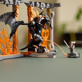 Stavebnica LEGO® Icons 10367 Knižní zarážka: Pán prstenů – Balrog™ 

 obrázok produktu 5 z 9