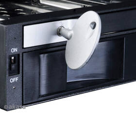 Rámček AKASA Lokstor M51 2.5" & 3.5" SATA HDD Dock in 5.25" PC Bay, USB 3.0 pass through čierny

 obrázok produktu 3 z 6