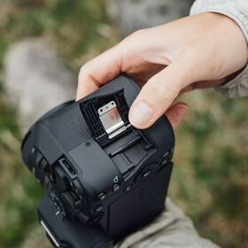 Digitálny fotoaparát Canon R8 Mark II + RF 24-105 mm f/4.0-7.1 IS STM čierny

 obrázok produktu 12 z 16