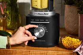 Stolný mixér KitchenAid 5KSB2073EBM čierny

 obrázok produktu 6 z 6