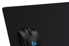 Podložka pod klávesnicu a myš Logitech G840 XL Cloth Gaming Mouse Pad - EWR2 čierna

 obrázok produktu 2 z 6