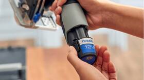 Zanorovacia píla Dremel CS12V-S1 (s baterií) 

 obrázok produktu 3 z 4