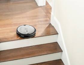 Robotický vysávač iRobot Roomba 698 

 obrázok produktu 10 z 14
