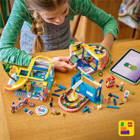 Stavebnica LEGO® Friends 42689 Klubovňa kamarátov v mestečku Heartlake 

 obrázok produktu 5 z 8