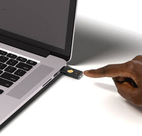 Bezpečnostný token Yubico YubiKey 5 NFC čierny

 obrázok produktu 3 z 3