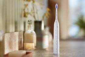 Zubná kefka Philips HX7410/02 biela

 obrázok produktu 9 z 16
