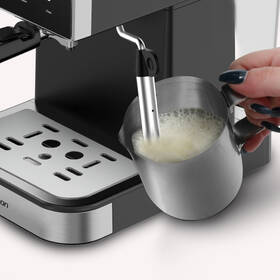 Pákový kávovar Rohnson R-98033B Hot & Cold čierny

 obrázok produktu 4 z 8
