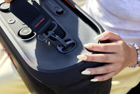 Párty reproduktor JBL PartyBox On-The-GO-2 čierny

 obrázok produktu 12 z 15