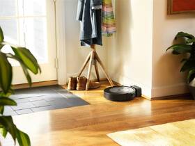 Robotický vysávač iRobot Roomba j7 čierny

 obrázok produktu 26 z 36
