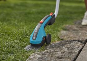 Nožnice na trávu Gardena 9884-20 (s batériou) 

 obrázok produktu 1 z 4