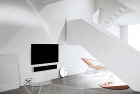 Soundbar Bang & Olufsen BeoSound STAGE EU čierny

 obrázok produktu 11 z 12