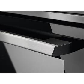 Rúra Electrolux LOC8H31X čierna/nerez

 obrázok produktu 4 z 8