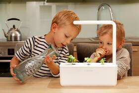 Inteligentný kvetináč Click and Grow Smart Garden 3 biely

 obrázok produktu 6 z 7