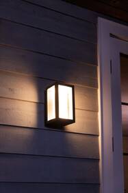 Nástenné svietidlo Philips Impress White and Color Ambiance, nástenné obdĺžnikové čierne

 obrázok produktu 4 z 7