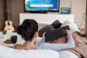 Klávesnica Logitech K400 Plus, CZ/SK čierna

 obrázok produktu 4 z 9
