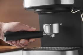 Pákový kávovar RUSSELL HOBBS Heaton 28700-56 čierny/nerez

 obrázok produktu 20 z 32