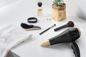 Fén Rowenta CV7846F0 Signature Pro AC čierny/zlatý

 obrázok produktu 7 z 15