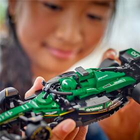 Stavebnica LEGO® Speed Champions 77245 Závodní auto Aston Martin Aramco F1® AMR24 

 obrázok produktu 4 z 8