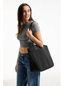 Taška tomtoc Versatile - T23 Laptop Tote Bag L čierna

 obrázok produktu 15 z 18