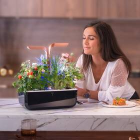 Inteligentný kvetináč Véritable SMART čierny/medený

 obrázok produktu 7 z 9