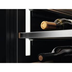Vínotéka Electrolux EWUD040B8B čierna

 obrázok produktu 4 z 5