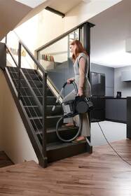 Podlahový vysávač Hoover HP210P 011 čierny/sivý

 obrázok produktu 20 z 20