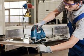Priamočiara píla Bosch Professional GST 90 BE 

 obrázok produktu 6 z 6