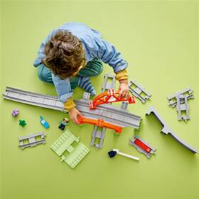 Stavebnica LEGO® DUPLO® 10426 Železniční most a koleje – rozšiřující sada 

 obrázok produktu 5 z 9