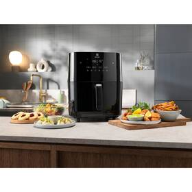 Fritéza teplovzdušná Electrolux EAF7SB čierna

 obrázok produktu 5 z 9