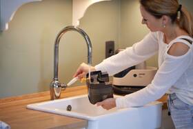 Tepovač kobercov Gorenje SWC403QAG G200 QUICKAID SPOT CLEANER biely

 obrázok produktu 19 z 21