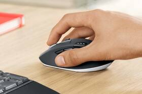 Klávesnica s myšou Logitech Wireless Combo MK850 Performance,  CZ/SK čierna

 obrázok produktu 14 z 14